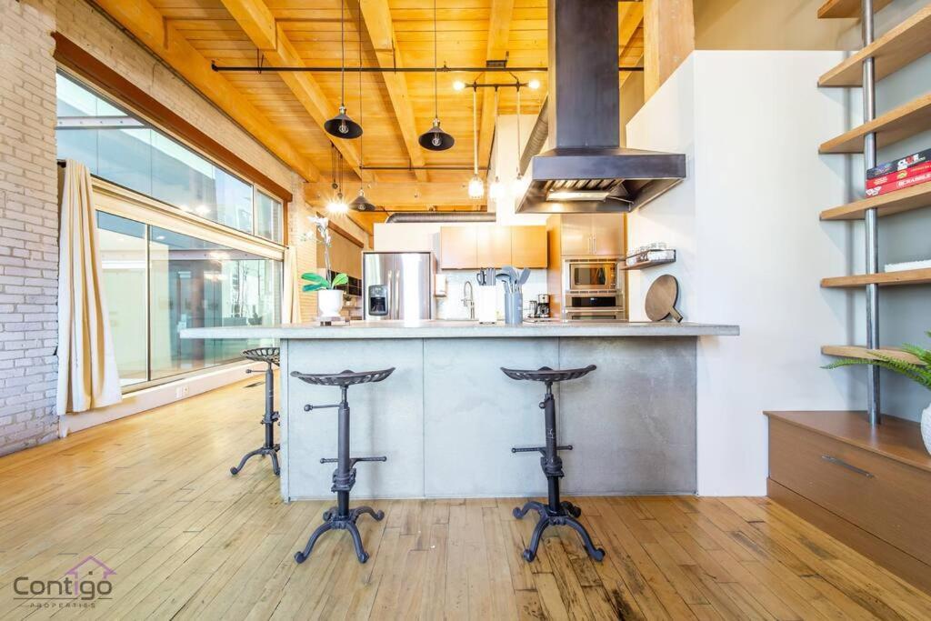 Historic Jd Loft, Near Ice District, Rogers Place, Ug Parking Edmonton Esterno foto