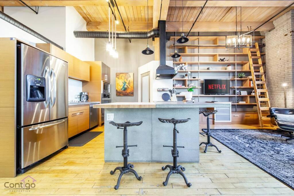Historic Jd Loft, Near Ice District, Rogers Place, Ug Parking Edmonton Esterno foto
