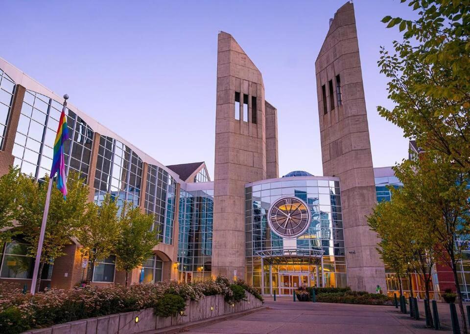 Historic Jd Loft, Near Ice District, Rogers Place, Ug Parking Edmonton Esterno foto